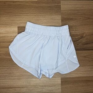 Lululemon Hotty Hot 2.5” Shorts Size 4 Small Pastel Blue No Liner